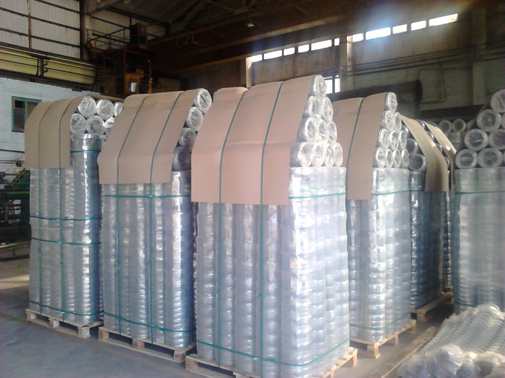 Hinged joint mesh